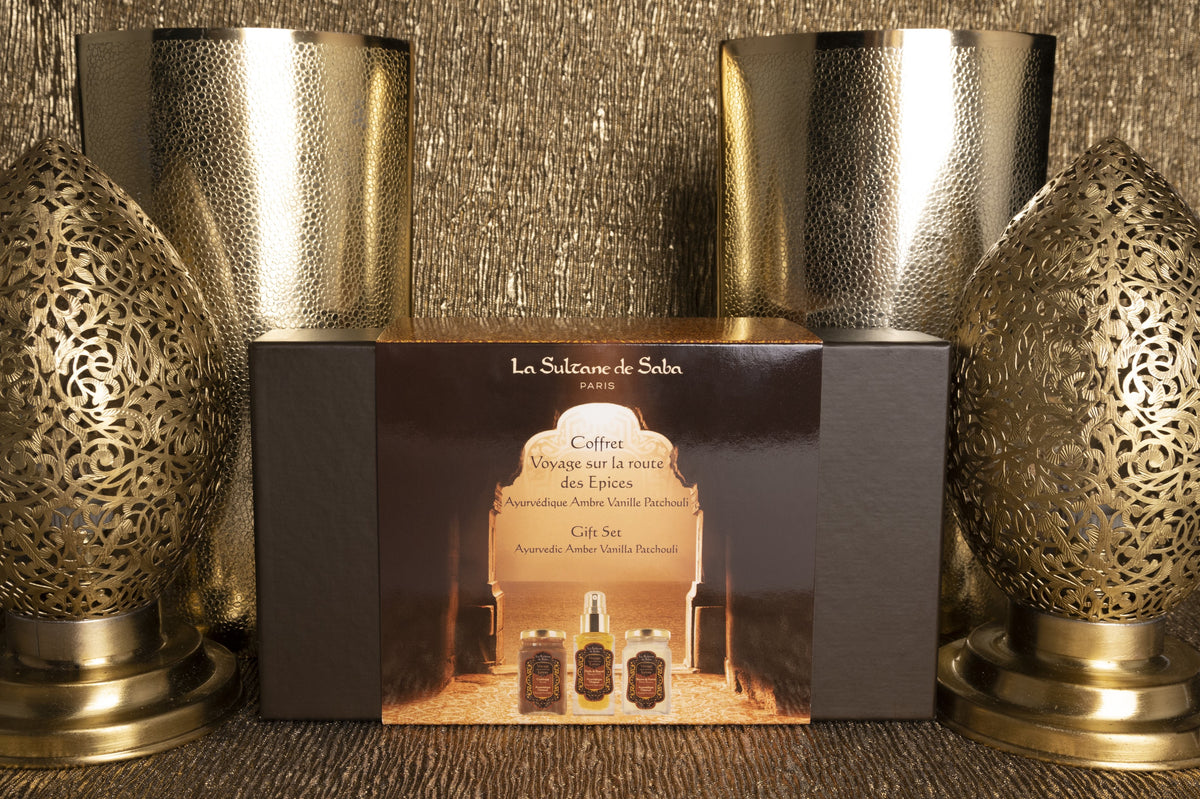 Bougie carrée  Senteur Ayurvédique Oriental Ambre Vanille Patchouli 200 ML